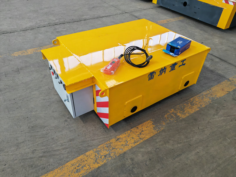 Rail Transfer Car Operating Battery Makaroni Makaroni Makaroni