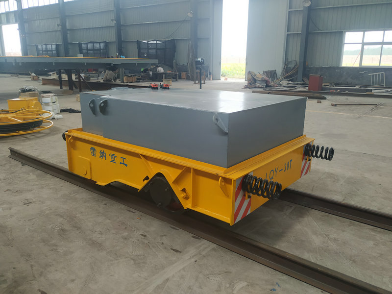 Batttery powered rail transport karga