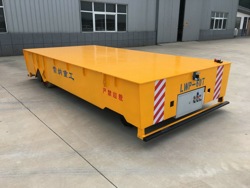 60T Electric Trackless Transfert Wagon qaytaradi.